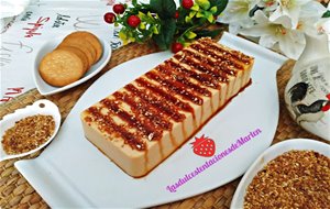 Pastel De Crema De Galletas Y Crocanti
