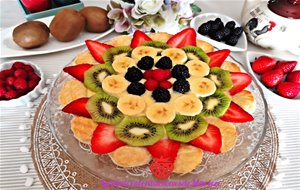 Tarta De Hojaldre Y Fruta
