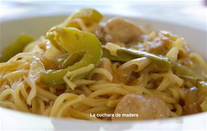 Fideos Chinos Con Verduras Y Pollo
