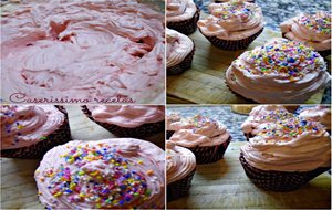 Cupcakes De Vainilla Con Chips De Chocolate, A La Crema, Con Buttercream
