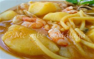 Cazuela Malagueña De Fideos, Almejas Y Gambas
