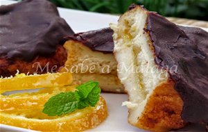 Torrijas Rellenas De Naranja Con Cobertura De Chocolate Negro
