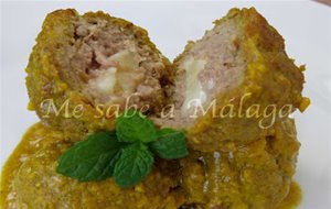 Albóndigas Rellenas En Salsa De Nueces
