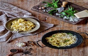 Fettuccine Alfredo, Dos Versiones De La Misma Salsa