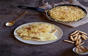 Fondue De Camembert Con Espagueti