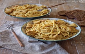 Espaguetis Con Pollo Al Curry