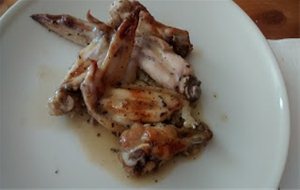 Alitas De Pollo Finas Hierbas Y Vino Blanco
