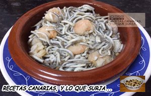 Gulas Y Gambas Al Ajillo