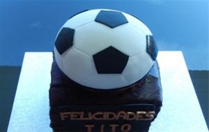 Tarta Premio Balón: Chocolate Y Leche Condensada