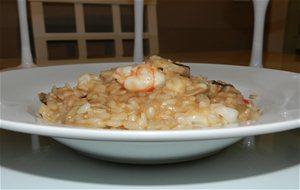 Risotto De Champiñones Y Gambas O Gambones Con Queso Viejo.
