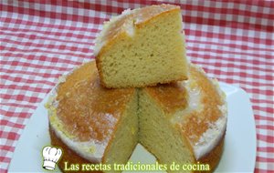 Receta Fácil De Bizcocho De Limón Y Canela Muy Esponjoso Y Con Glasa De Limón
