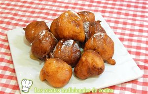 Receta Fácil De Buñuelos De Plátano Deliciosos Y Muy Esponjosos
