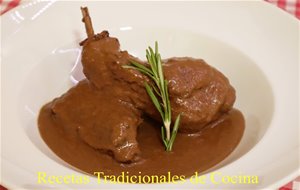 Carne En Salsa De Chocolate, Una Receta Muy Tradicional Y Para Chuparte Los Dedos
