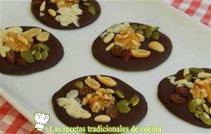 Receta Fácil Y Rápida De Chocolatinas Con Frutos Secos
