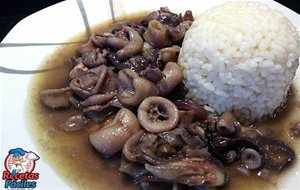 Chipirones Encebollados Con Arroz Blanco
			