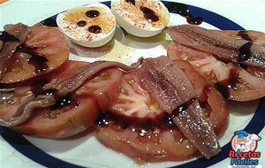 Anchoas Con Tomates Y Huevos Duros
			