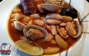 Fabada Con Almejas
			