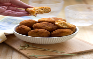 Croquetas De Pollo A La Mediterránea
