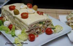 Pastel Frío De Pan De Molde Con Atún
