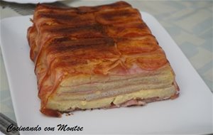 Pastel Salado De Pan De Molde Con Jamón, Queso Y Bacon
