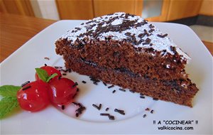 Bizcocho De Chocolate Y Azúcar Moreno Relleno De Mermelada