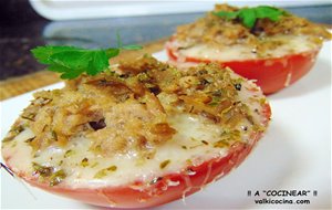 Tomates Al Horno Con Queso Y Atún