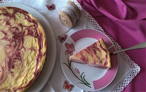 Pastel Turco Marmolado De Yogur Y Mermelada De Cereza
