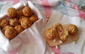 Muffis De Cava Y Fresas Con Chocolate Blanco
