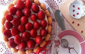 Charlota De Fresas Y Mascarpone 
