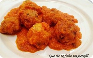 Albóndigas En Salsa De Tomate Al Azafrán
