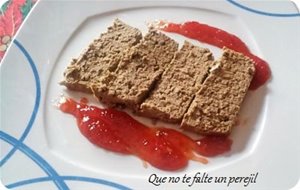 Paté De Hígado De Ternera Con  Mermelada De Fresas Y Tomates 
