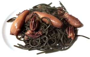 Fideos Negros Con Calamares&#8230; Y Viva El Mar Que Nos Da Estas Cosas...
