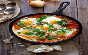 Shakshuka With Feta / Shakshuka Con Queso Feta