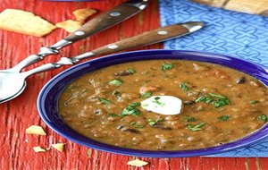 Sopa De Judías Y Lentejas Con Pimentón / Lentil And Black Bean Soup With Smoked Paprika