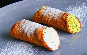 Cannolis
