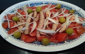 Ensalada De Caballa, Tomates Y Cebolla
