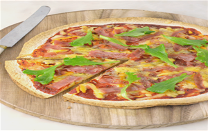 Fajipizza. Pizza Con Base De Tortillas De Trigo
