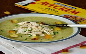 Crema De Calabacín Con Pollo
