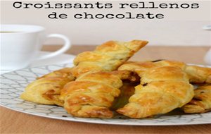 Croissants Rellenos De Chocolate Faciles
