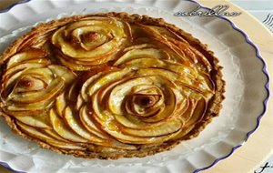 Tarta De Manzana En Flor.
