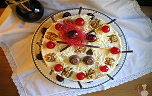 Pastel Frío De Cerezas Con Chocolate Blanco Y Dos Quesos {sin Horno}
