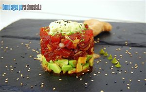 Tartar De Atún Y Aguacate Con Helado De Wasabi.
