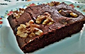 Bizcocho Sin Gluten De Chocolate Con Nueces 
