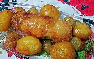 Muslos De Pollo Rellenos Asados Con Vino Blanco
