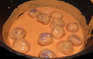 Receta De Albóndigas En Salsa De Pimientos
