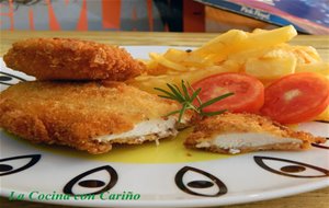 Milanesa De Pollo Con Mostaza, Romero Y Pan Crujiente Casero
