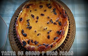 Tarta De Queso Y Uvas Pasas
