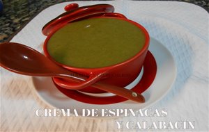 Crema De Espinacas Y Calabacín
