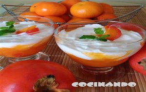 Postre De Caquis Con Yogur Griego
