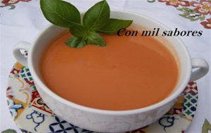 Salmorejo De Albahaca
